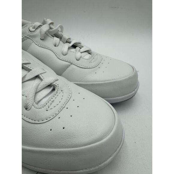 Propet WASHABLE WALKER Women's LIGHTLY USED Casual Shoe White US Size 8.5 Narrow - Picture 2 of 11